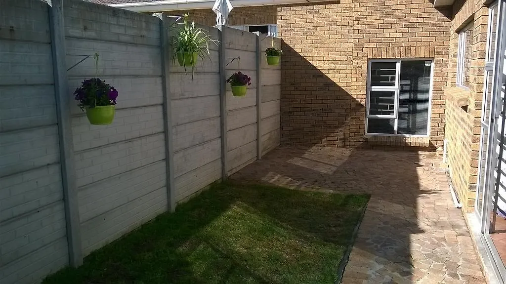 Getaway Self-Catering Tyger Valley Durbanville Apartment